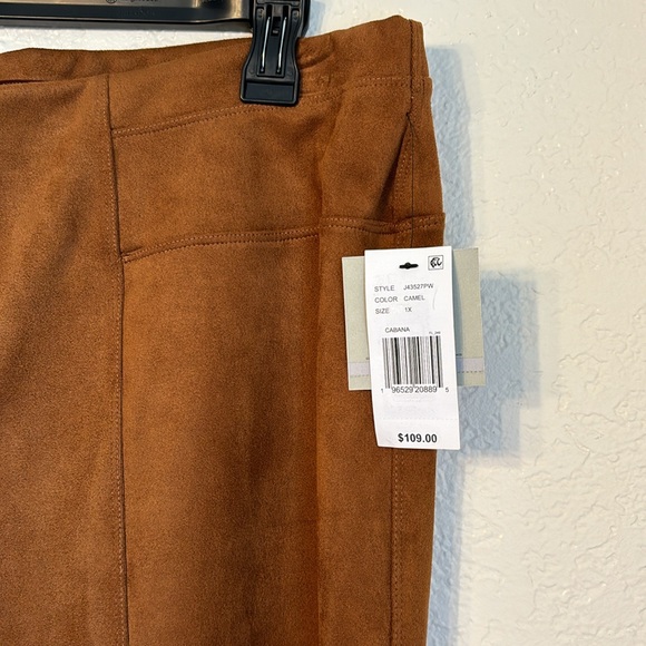 John Mark
Plus Size Faux Suede Flat Front Slim Straight Pull-On Pants - Picture 6 of 8